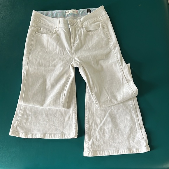 Bundle of two starchy denim. - Picture 6 of 7